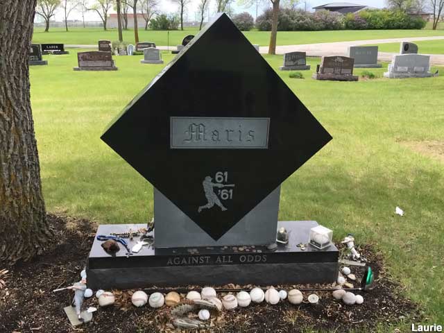 Roger Maris grave.