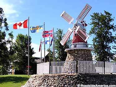 Danish mini-windmill was built by a North Dakotan in 1928.