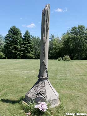 Circus Lightning Victims Monument.