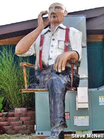 Franklin Menz statue.