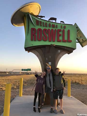 Welcome sign for Roswell, NM.