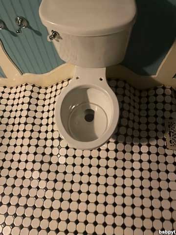 Optical Illusion bathroom.