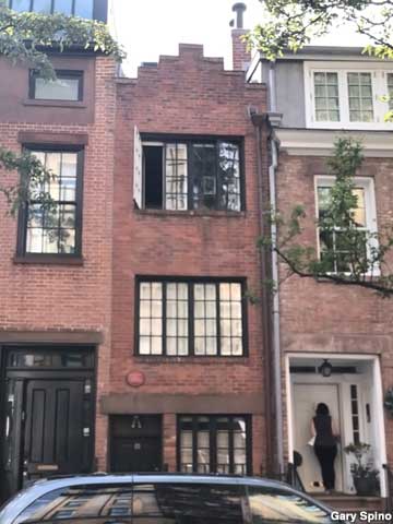 Narrowest house in NYC.