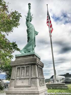 Statue of Liberty replica 9/11 memorial.