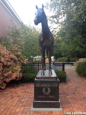 Statue of Seabiscuit.