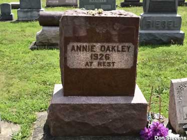 Annie Oakley's Grave.