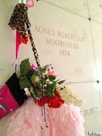 Agnes Moorehead grave.