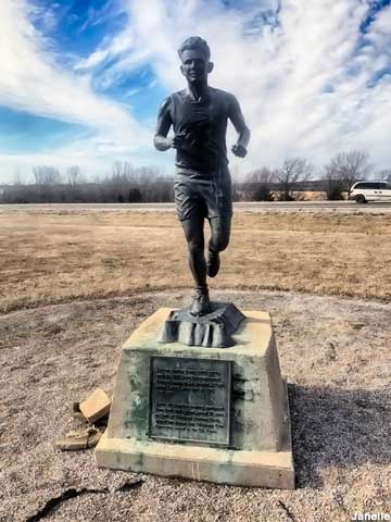 Footrace statue.
