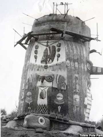 Totem Pole under construction, 1941.