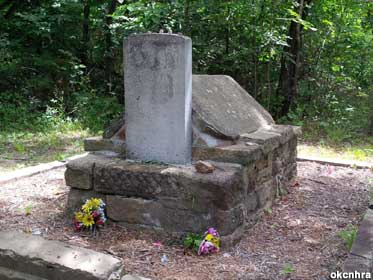 Belle Starr grave.