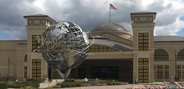 Unisphere replica at casino entrance.