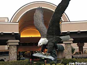 Mall Eagle sculpture.
