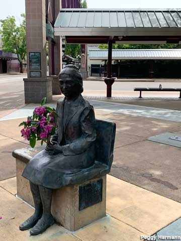 Rosa Parks statue.