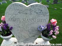 Jayne Mansfield grave.