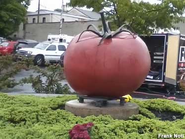Tomato statue.