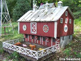 Tiny World Pennsylvania Dutch barn.