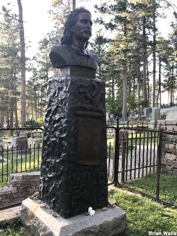 Grave of Wild Bill Hickok.