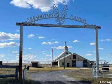 Arrington Ranch arch.