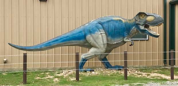 Statue in the Dinosaur Park.