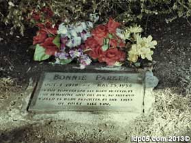 Bonnie Parker grave.