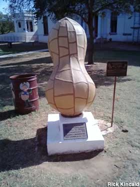 Peanut monument.