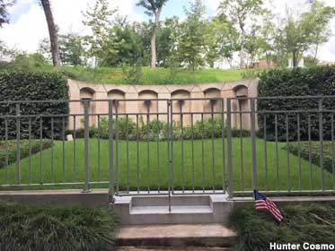 Howard Hughes Grave.