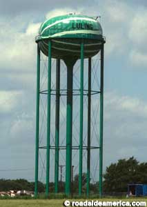 Luling, TX watermelon water tower.