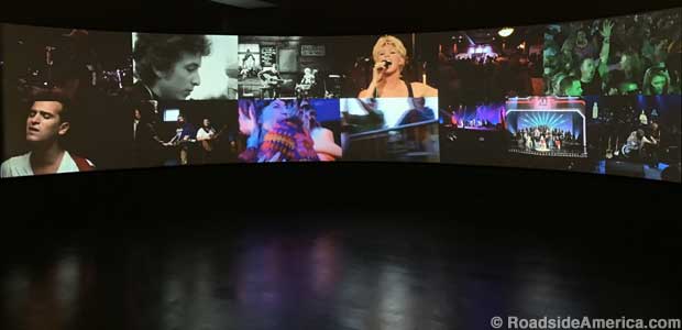 The Immersion Theatre: 12 different simultaneous versions of the same country song.