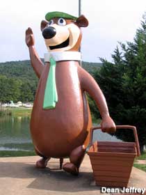 Yogi Bear statue.