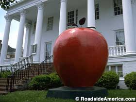 Big apple statue.