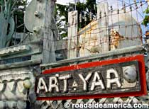 RichArt's Art Yard.