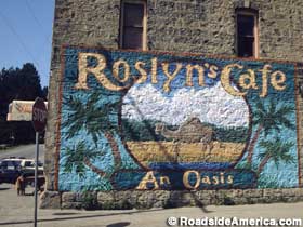 Roslyn's Cafe mural.