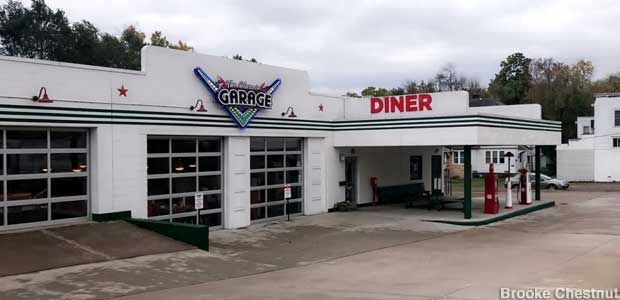 Classic Garage Diner exterior view, 2019.