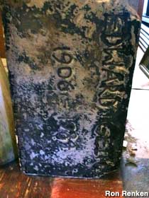 Grave marker of Edward Gein.