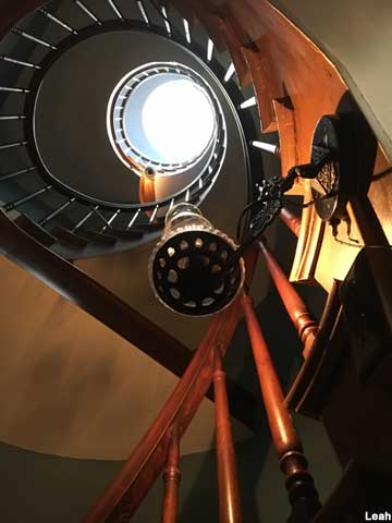 Cantilever spiral staircase.